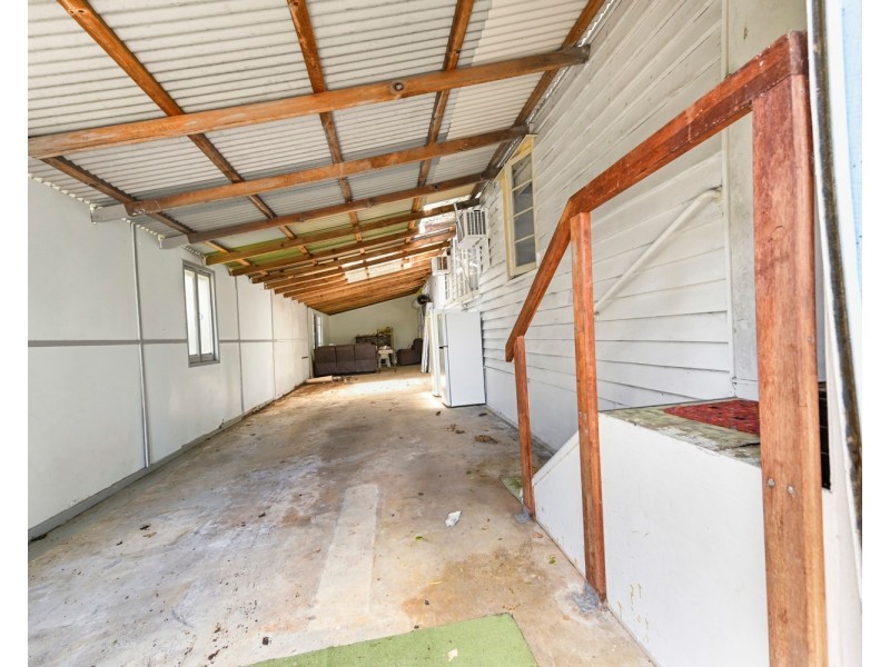11 Edmonds Street, West Mackay QLD 4740