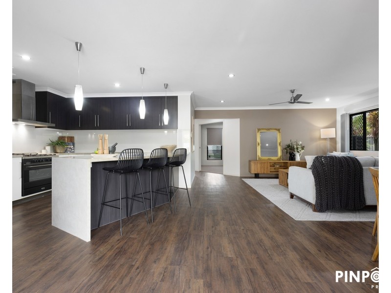 59 Beach Road, Dolphin Heads QLD 4740