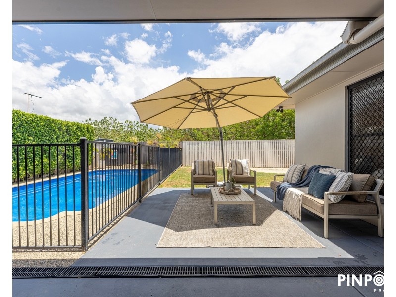 59 Beach Road, Dolphin Heads QLD 4740