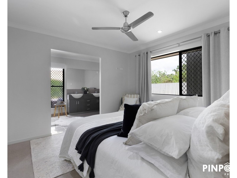 59 Beach Road, Dolphin Heads QLD 4740