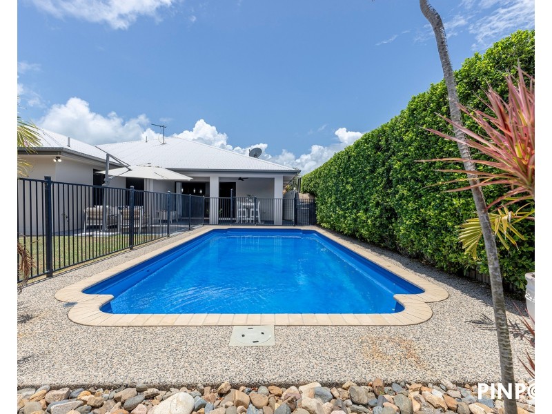 59 Beach Road, Dolphin Heads QLD 4740