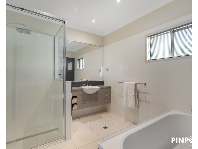 42 Shuttlewood Dr, Richmond QLD 4740