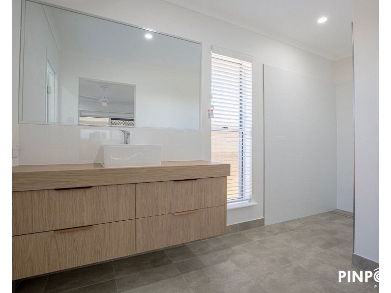 30 Seashore Crescent, Mackay Harbour QLD 4740