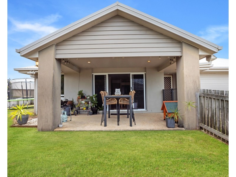 1/28 Coogee Terrace, Blacks Beach QLD 4740