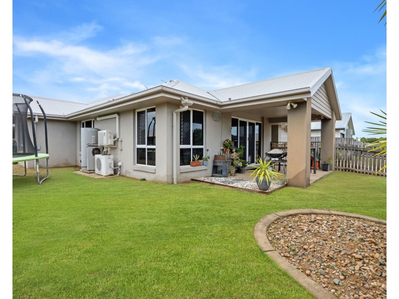 1/28 Coogee Terrace, Blacks Beach QLD 4740
