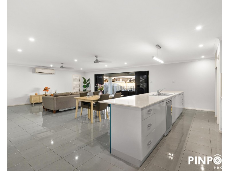 16 Mod Crescent, Beaconsfield QLD 4740