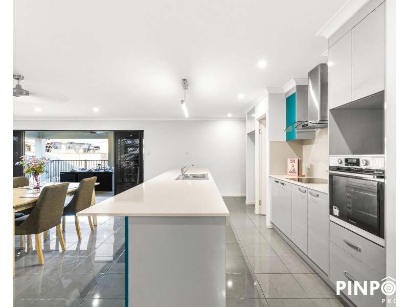 16 Mod Crescent, Beaconsfield QLD 4740