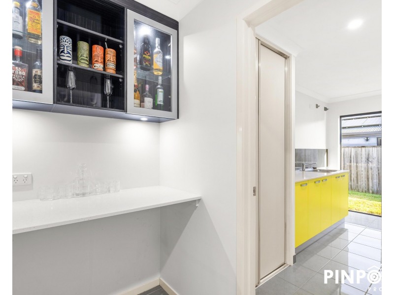 16 Mod Crescent, Beaconsfield QLD 4740