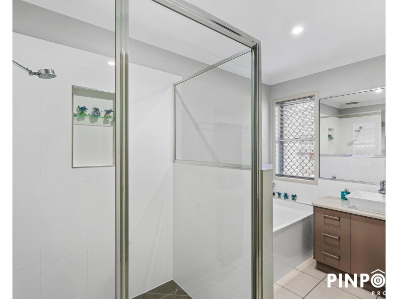 64 Canecutters Drive, Ooralea QLD 4740