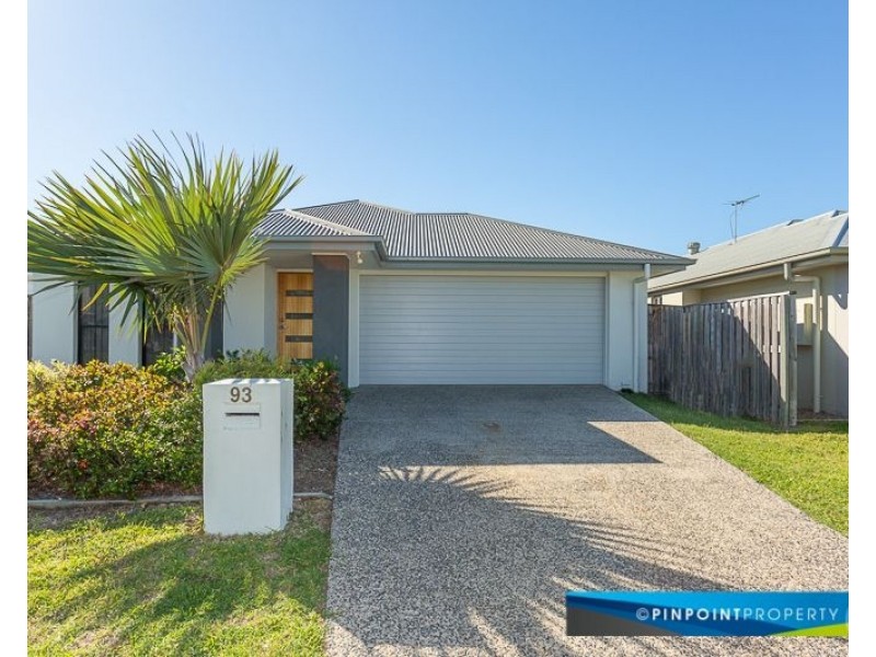 93 Scarborough Circuit, Blacks Beach QLD 4740