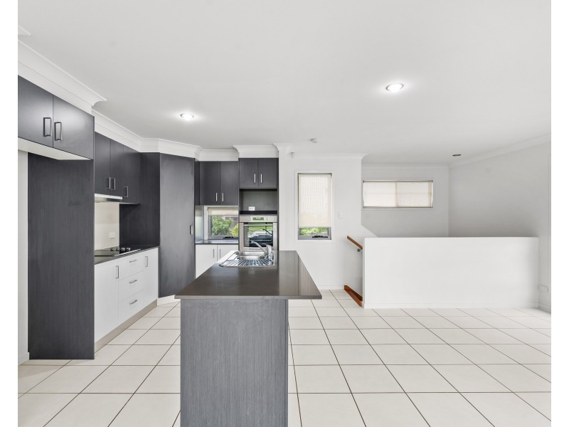 1/37 Makybe Diva Drive, Ooralea QLD 4740