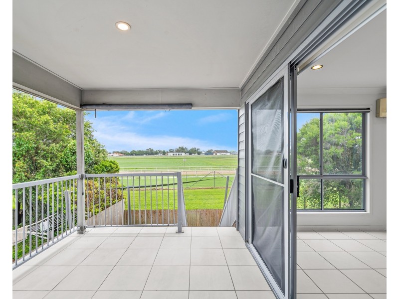 1/37 Makybe Diva Drive, Ooralea QLD 4740