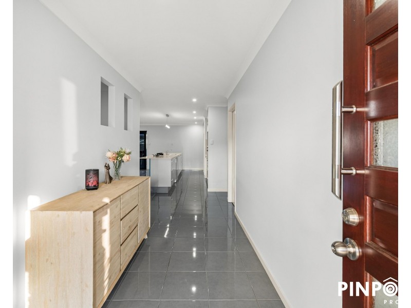 16 Mod Crescent, Beaconsfield QLD 4740