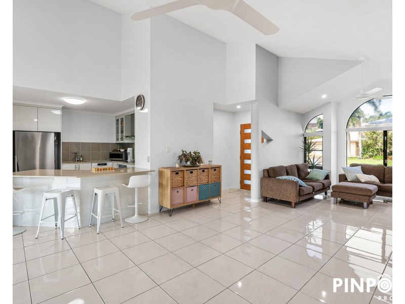 23 Frank Cowley Drive, Glenella QLD 4740