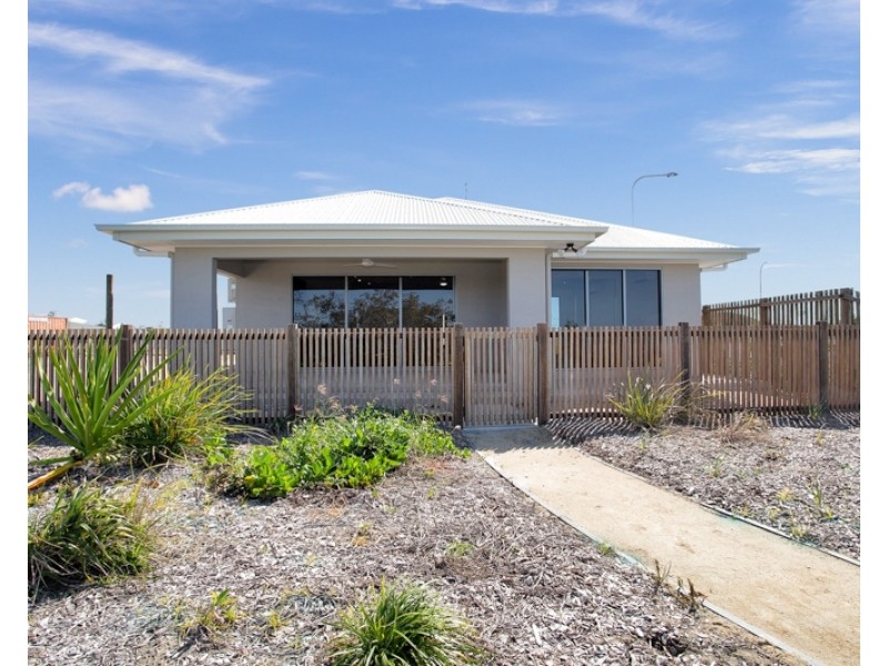 52 Seashore Crescent, Mackay Harbour QLD 4740