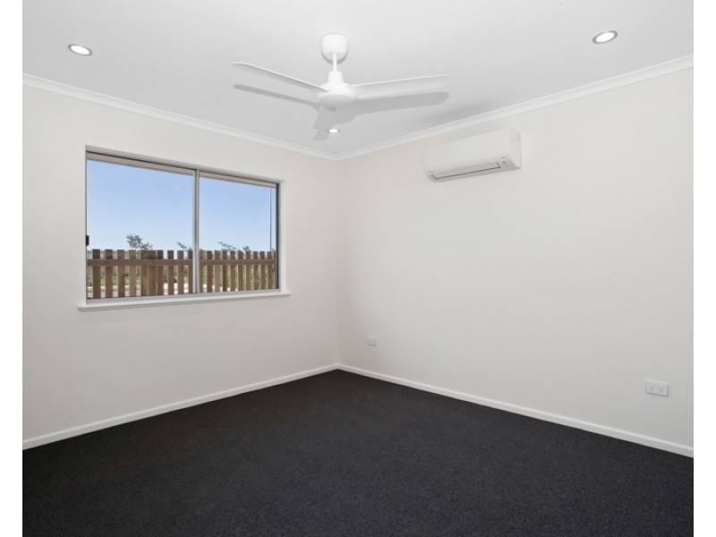 52 Seashore Crescent, Mackay Harbour QLD 4740