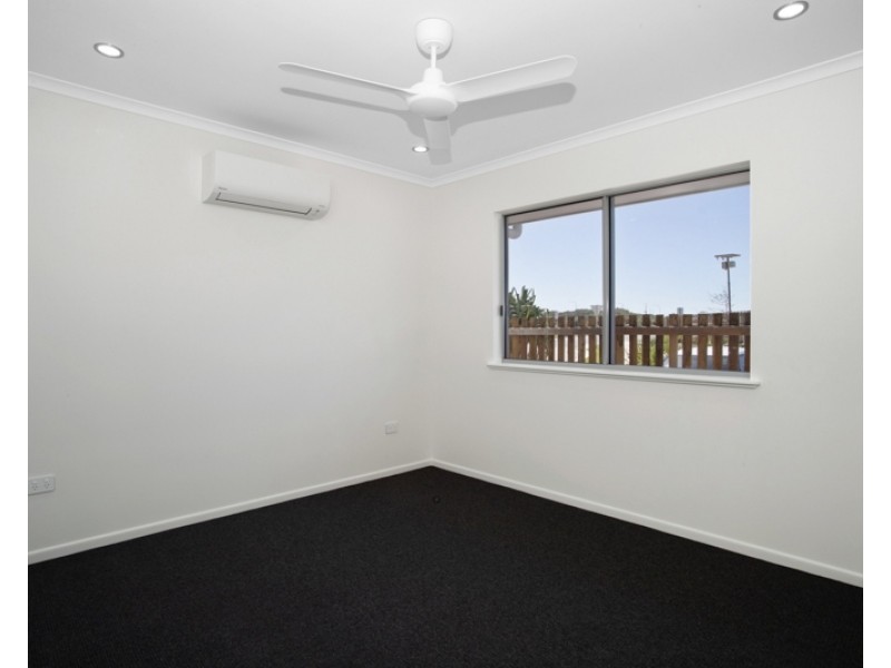 52 Seashore Crescent, Mackay Harbour QLD 4740