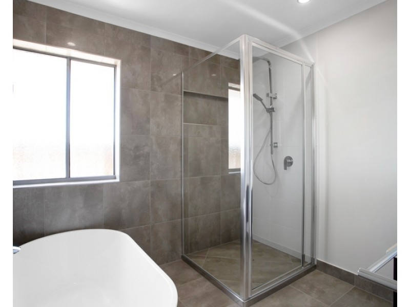 52 Seashore Crescent, Mackay Harbour QLD 4740