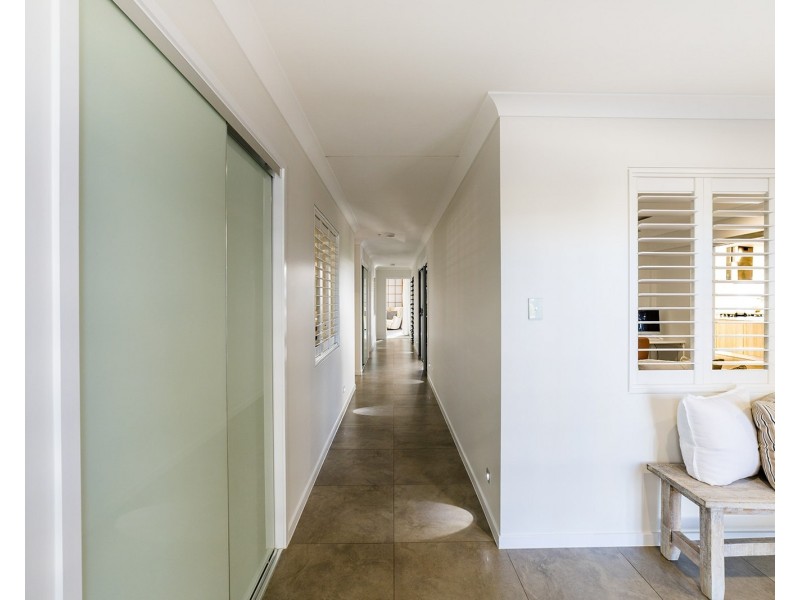 13 Vailala Rise, Rural View QLD 4740