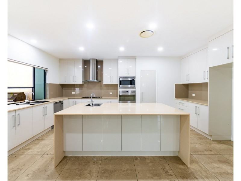 45 Cinnamon Drive, Glenella QLD 4740