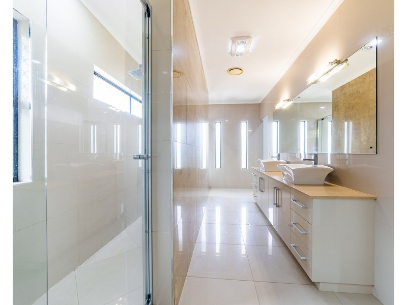 45 Cinnamon Drive, Glenella QLD 4740