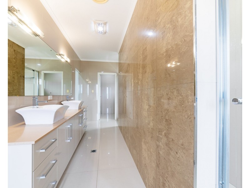 45 Cinnamon Drive, Glenella QLD 4740