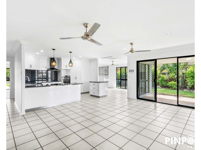 9 Chelsea Crescent, Glenella QLD 4740