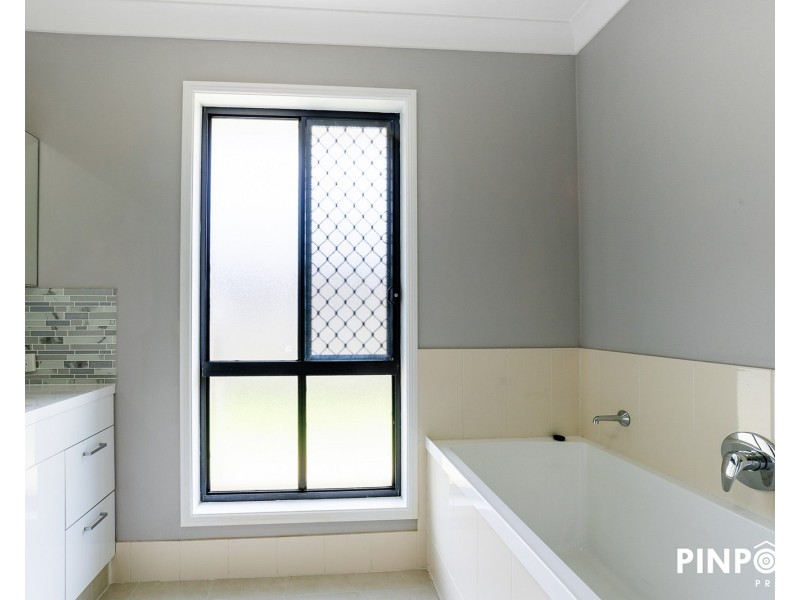 26 Miami Terrace, Blacks Beach QLD 4740