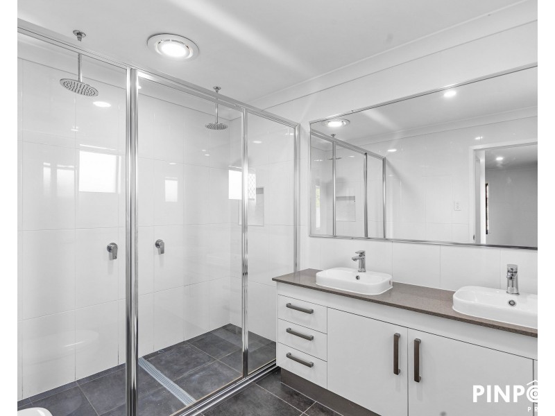 10 Hillside Terrace, Mount Pleasant QLD 4740