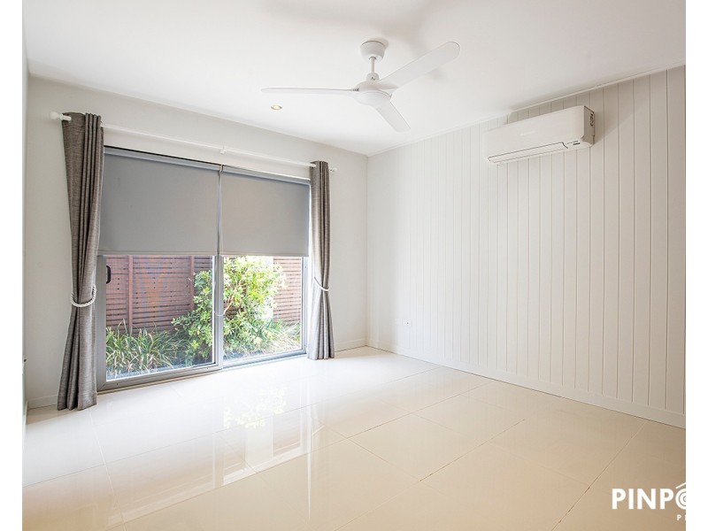 Lanterns, 1/14 Marina Beach Parade (East Point Drive), Mackay Harbour QLD 4740