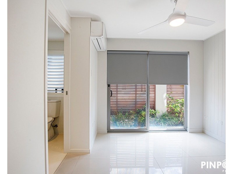 Lanterns, 1/14 Marina Beach Parade (East Point Drive), Mackay Harbour QLD 4740