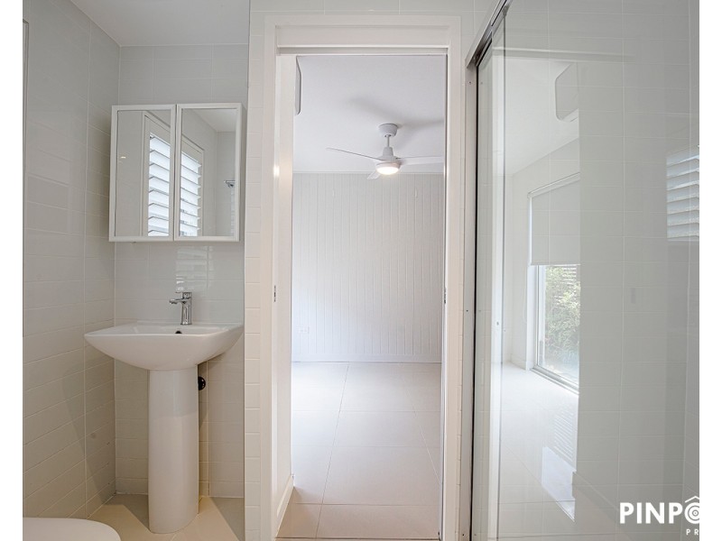 Lanterns, 1/14 Marina Beach Parade (East Point Drive), Mackay Harbour QLD 4740