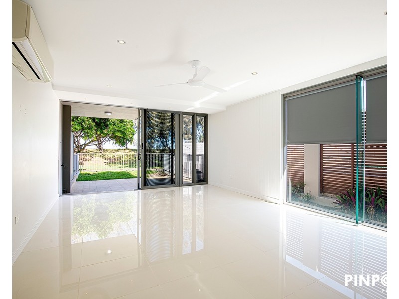 Lanterns, 1/14 Marina Beach Parade (East Point Drive), Mackay Harbour QLD 4740