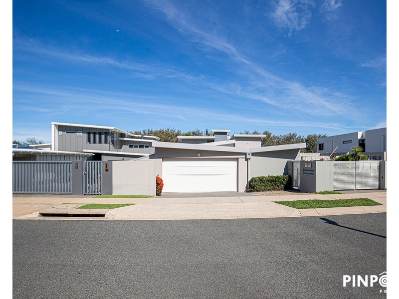 Lanterns, 1/14 Marina Beach Parade (East Point Drive), Mackay Harbour QLD 4740