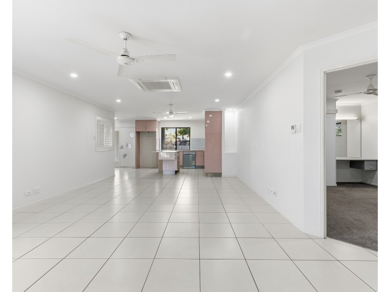 70 Victor Avenue, Glenella QLD 4740