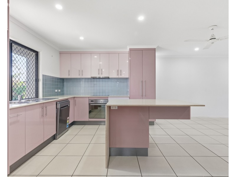 70 Victor Avenue, Glenella QLD 4740