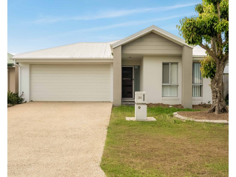 24 Trinity Parade, Blacks Beach QLD 4740