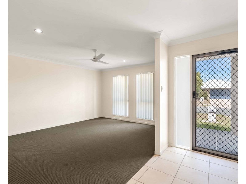 24 Trinity Parade, Blacks Beach QLD 4740
