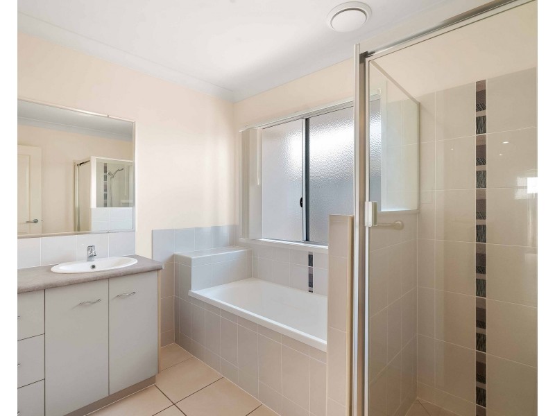 24 Trinity Parade, Blacks Beach QLD 4740