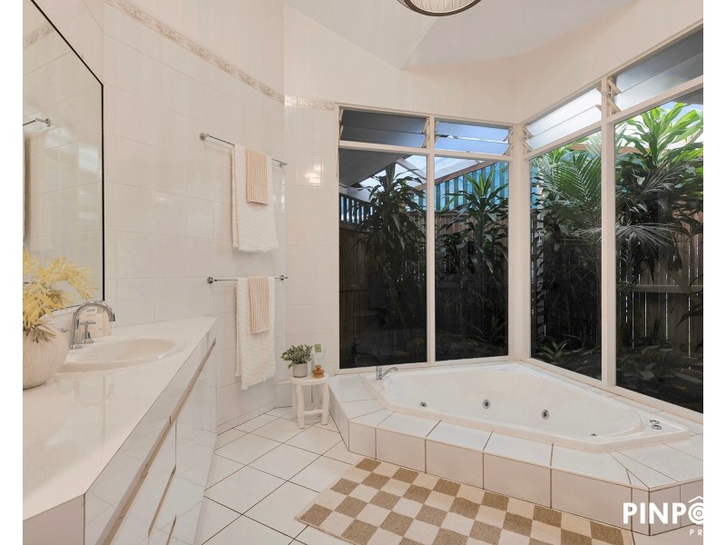 16 Benson Avenue, Mount Pleasant QLD 4740