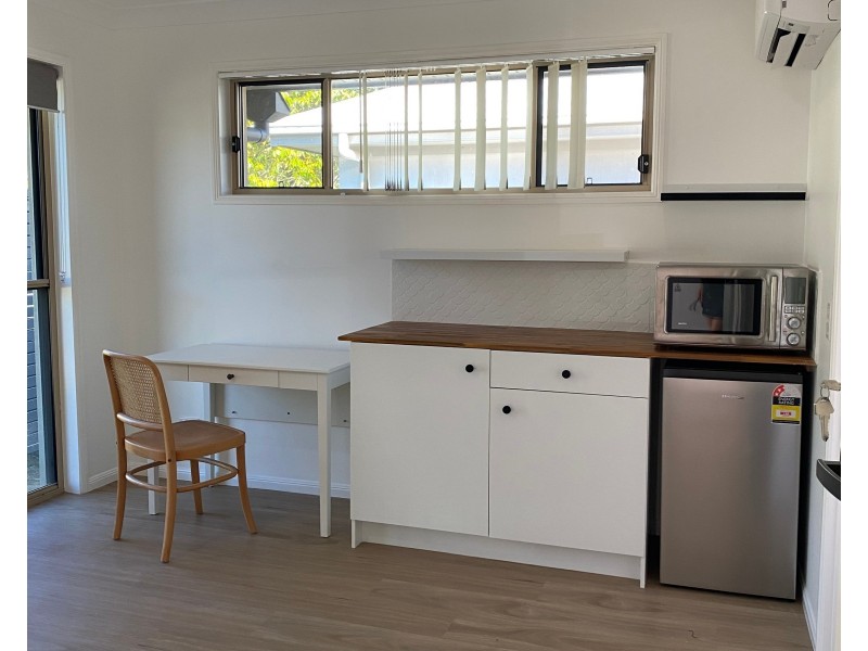 16A Newport Parade, Blacks Beach QLD 4740