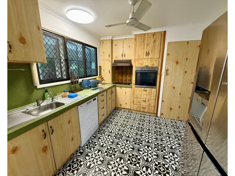 26 Crowley Drive, West Mackay QLD 4740