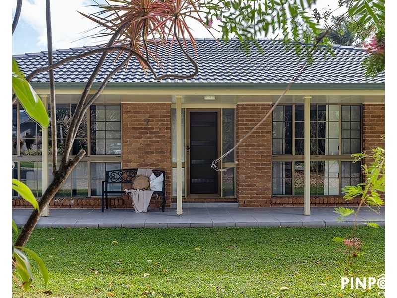 7 Sunset Beach Court, Shoal Point QLD 4750