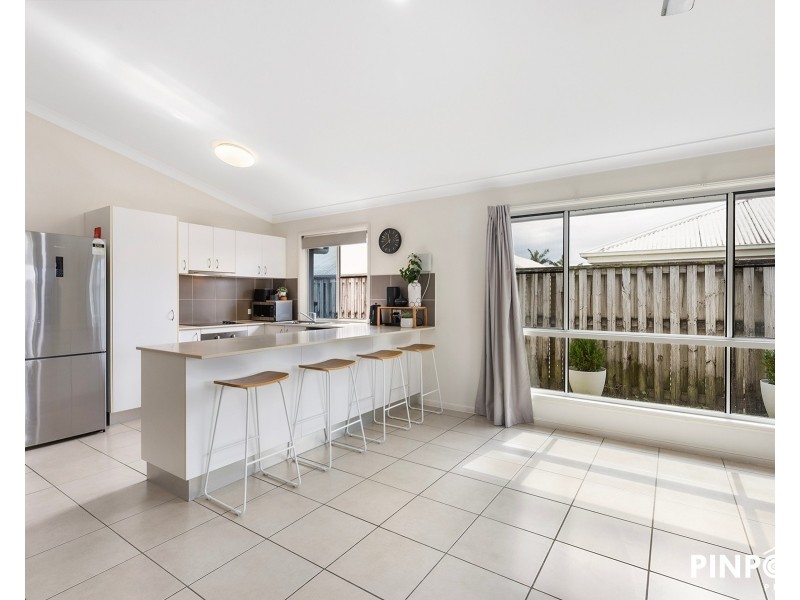 52 Coogee Terrace, Blacks Beach QLD 4740
