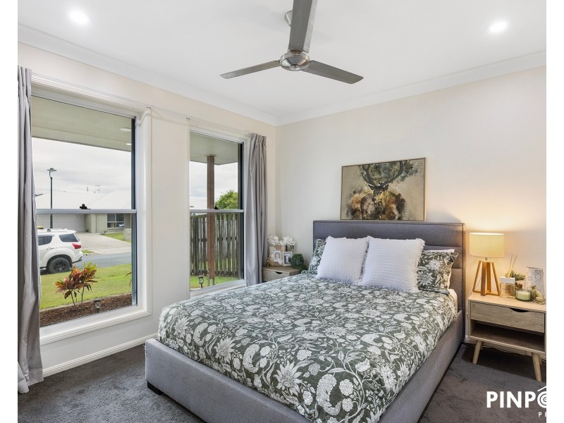 52 Coogee Terrace, Blacks Beach QLD 4740