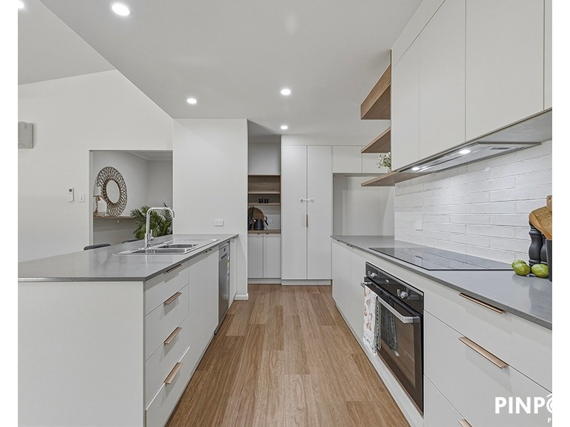 27 Palmetto Crescent, Rural View QLD 4740