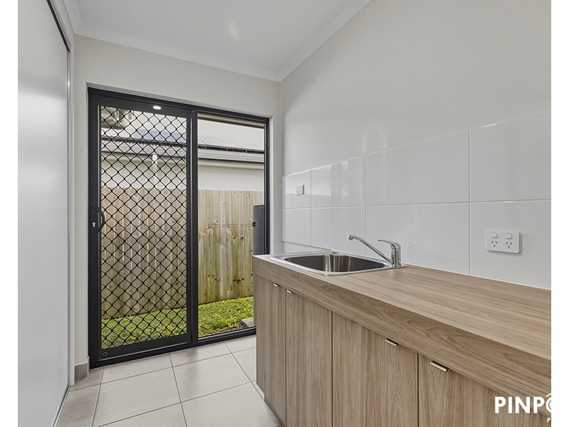 27 Palmetto Crescent, Rural View QLD 4740