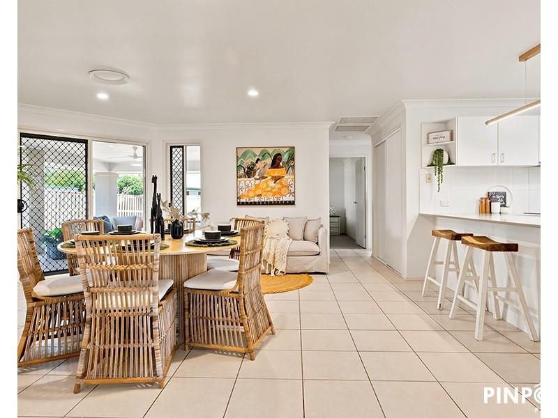 8 Narrabeen Street, Blacks Beach QLD 4740