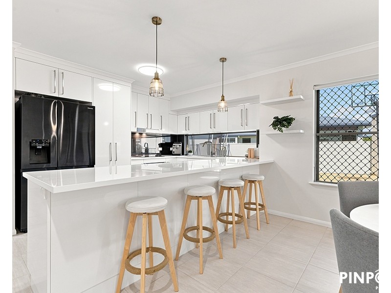 25 Mod Crescent, Beaconsfield QLD 4740