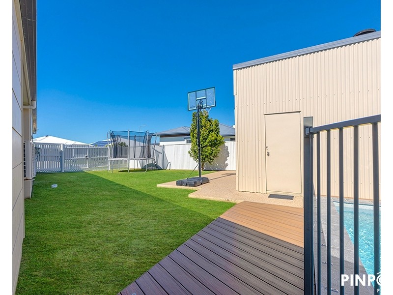 25 Mod Crescent, Beaconsfield QLD 4740